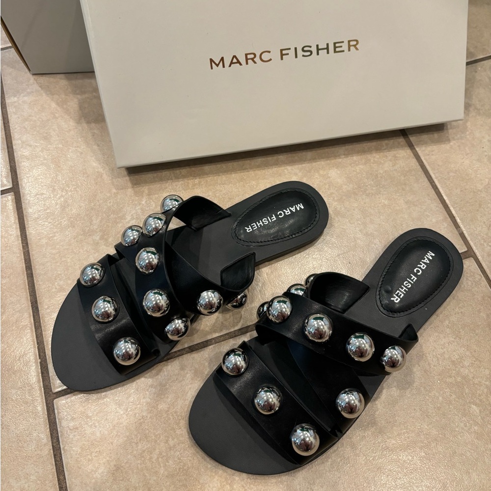 Marc fisher sandals size 6